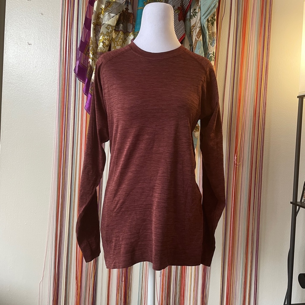 Alphalete Women's Burgundy Long top